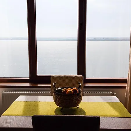 Apartment Bliss - Summerland *