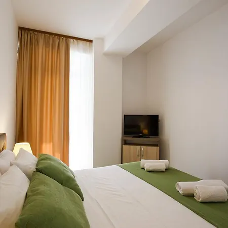 Bliss - Summerland Mamaia